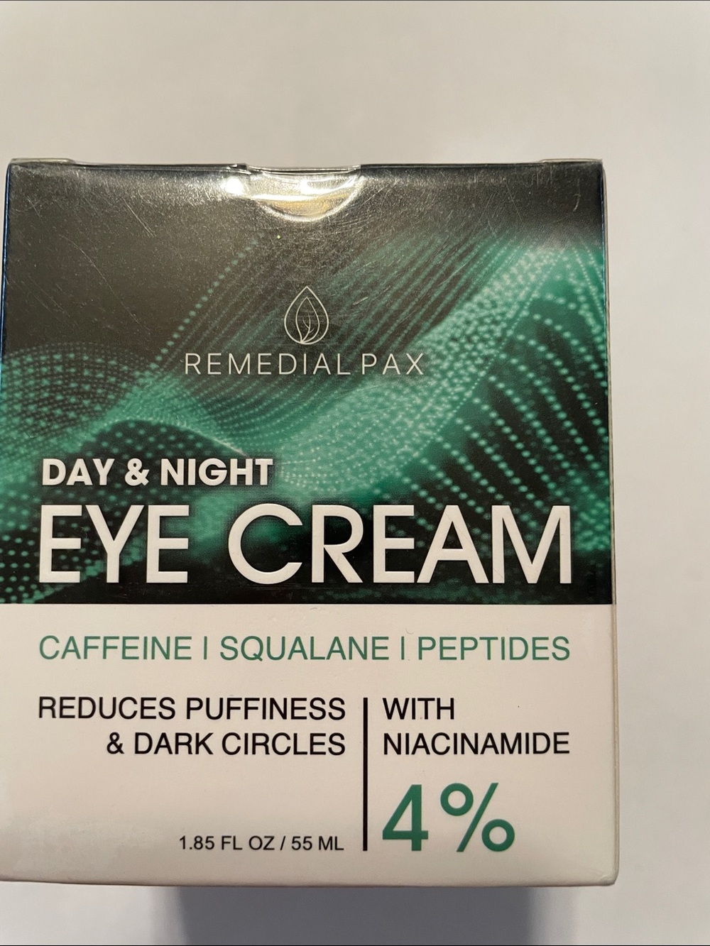Remedial Pax Day & Night Eye Cream features a formula with 4% niacinamide
